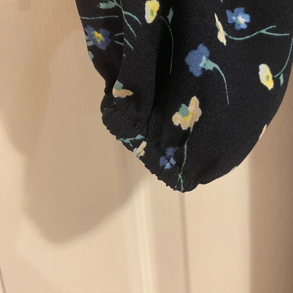 Flower blouse - Picture 6 of 7